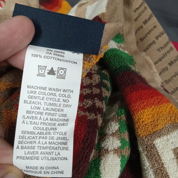 Pendleton Home Collection 70"x42"SERAPE SOUTHWESTERN TRIBAL 100% COTTON TOWEL - Picture 4 of 5
